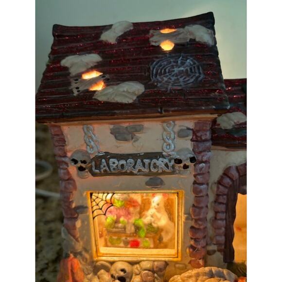 1990's Vintage O'Well Halloween Village Ceramic Haunted House Laboratory Light - Picture 2 of 8